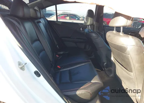 2017 Honda Accord Sport Se z USA, uszkodzony, nr VIN 1HGCR2F15HA113917